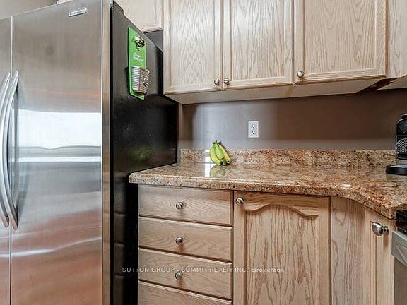 4th image of 2565 Erin Centre Blvd #1203