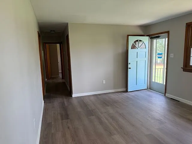 11551 Edinburgh Rd — Photo 4
