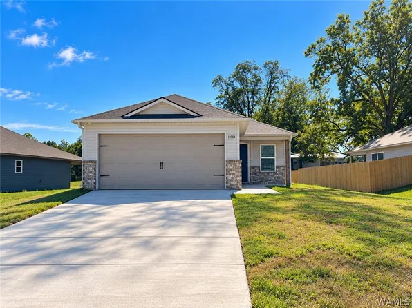 13904 Sir Lancelot Dr, Tuscaloosa, AL 35405