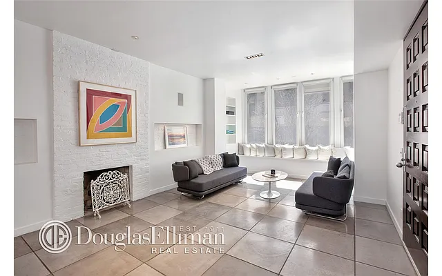 Rented by Douglas Elliman | media 24