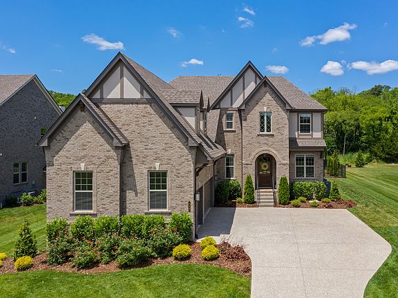 2nd image of 112 Asher Downs Cir