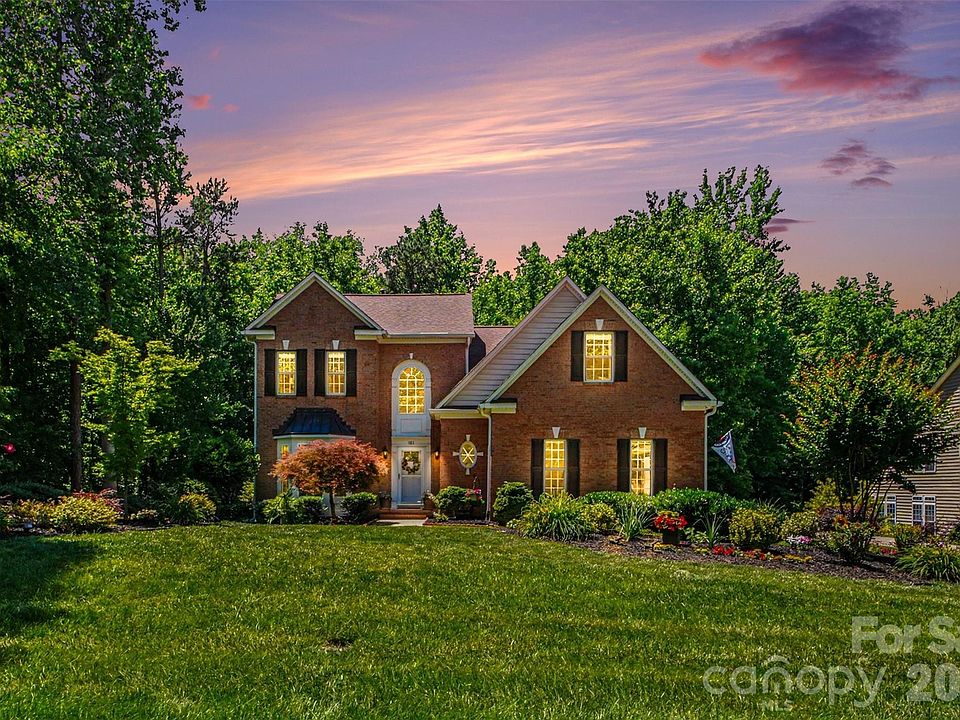 1st image of 161 Montrose Dr