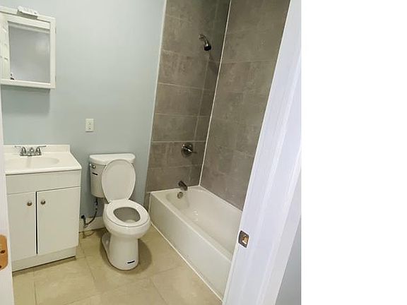 4th image of 106 Martens Ave Floor 3