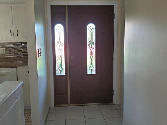 5th image of 571 Seaspray Ave