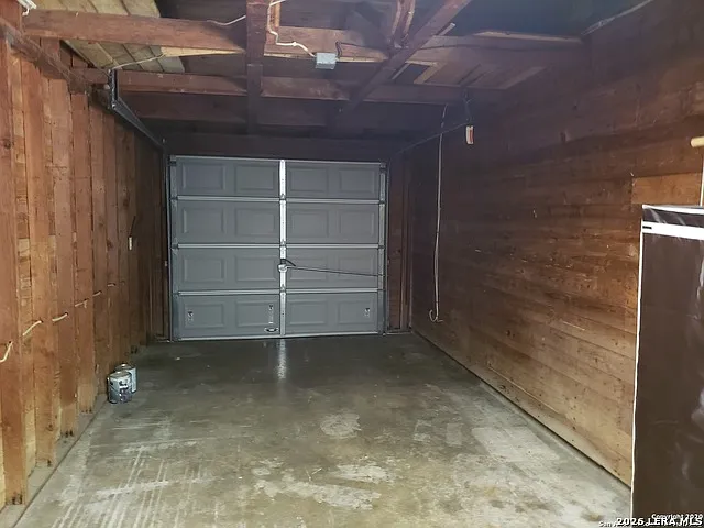 514 Adrian Dr — Photo 12