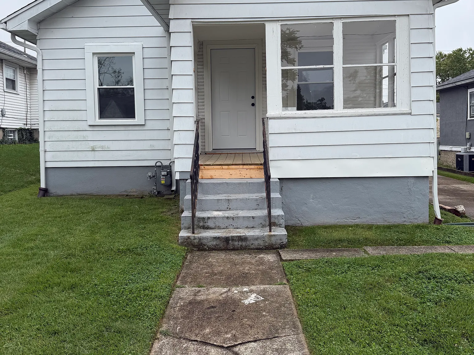 3 bed, 850 sqft, $1,500 — Photo 1