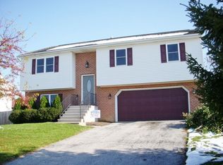 510 Dakota Dr, Red Lion, PA 17356