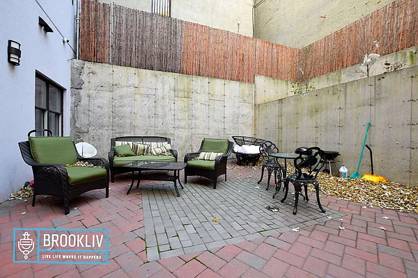 Rented by null | media 48