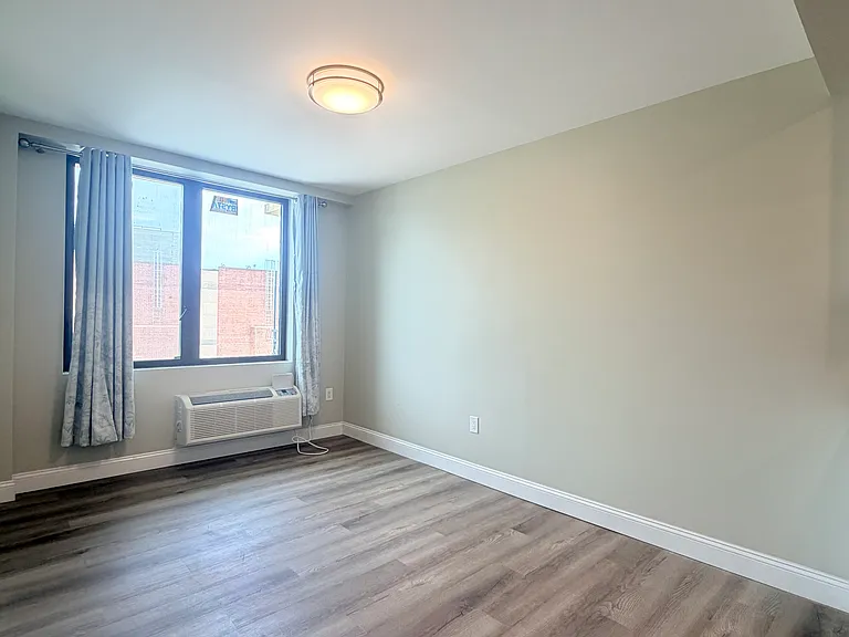 163-07 72nd Ave #4F — Photo 3