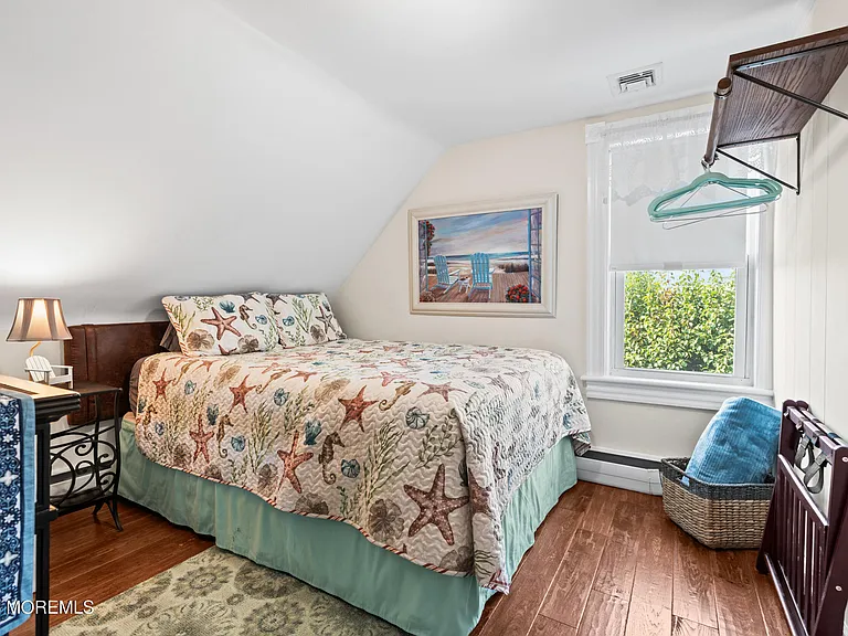 75 Webb Ave #UPPER -WEEKLY — Photo 23