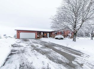201 Dougherty Ct, Ridgeway, WI 53582