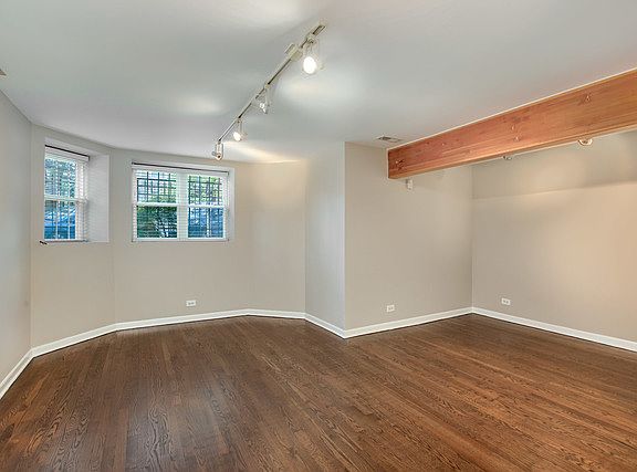 4th image of 2435 N Albany Ave APT 1G