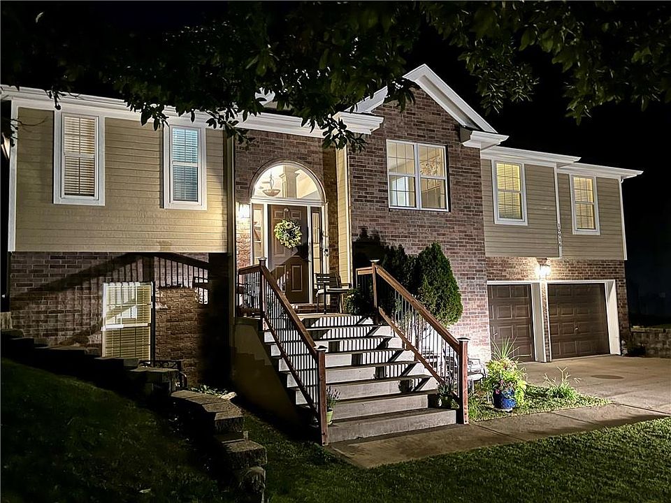 1st image of 10916 N Oxford Ave