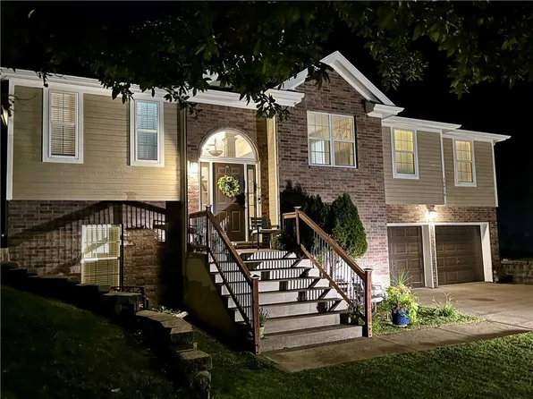 10916 N Oxford Ave, Kansas City, MO 64157