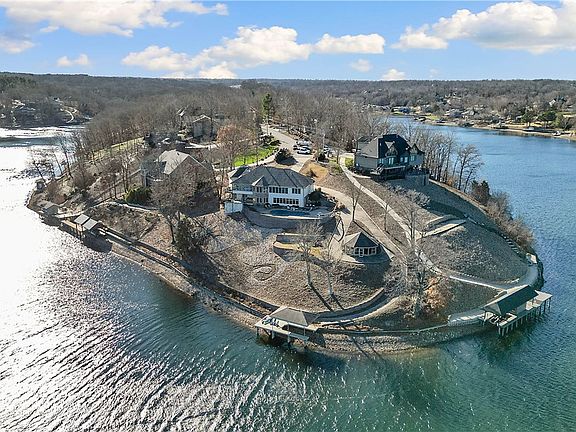 3rd image of 86 Stonehaven Dr