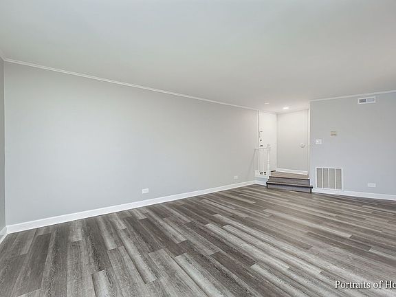 3rd image of 1780 Gloucester Ct APT C