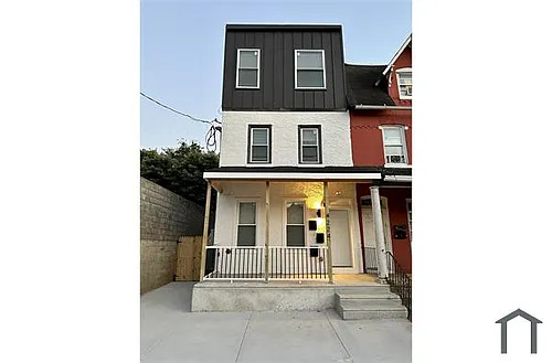 4224 Brown St #2 Photo 1
