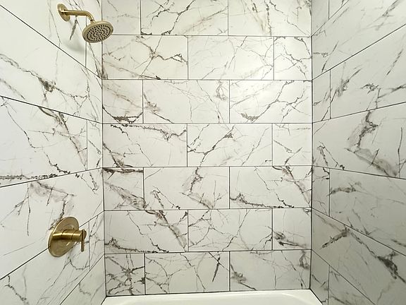 5th image of 7110 Oxford Ave #45