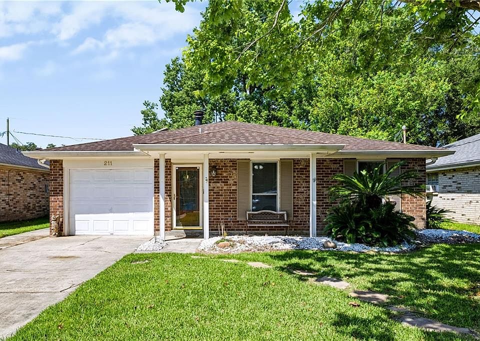 1st image of 211 Janet Dr