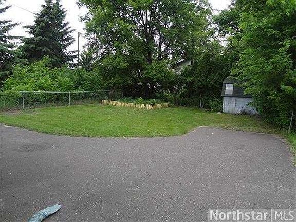 2nd image of 107 Iowa Ave W