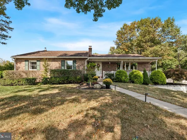 42 Walters Ln, Royersford, PA 19468