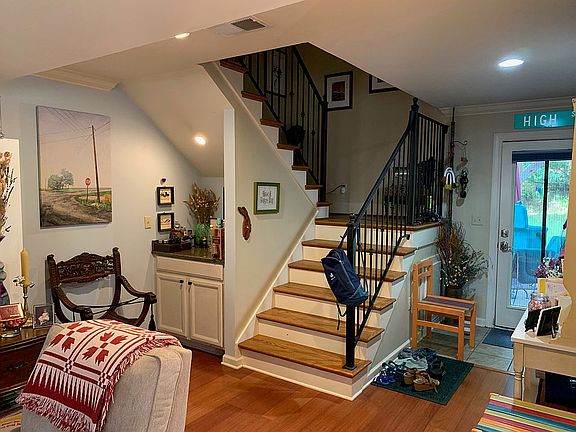 Wet bar. Iron staircase