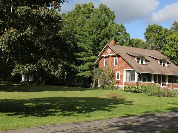 918 N Broadway St, Stanley, WI 54768