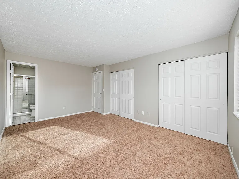 Village Square Townhomes — Photo 3