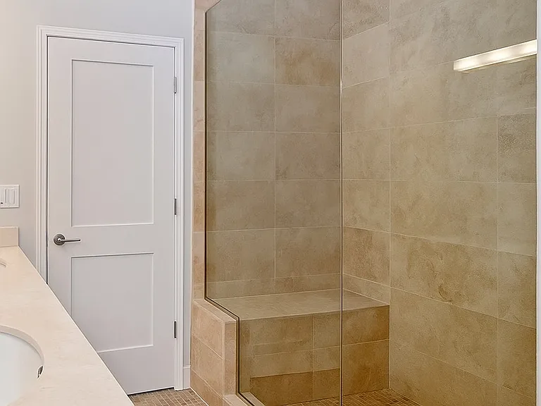 1847 W Grand Ave #2 — Photo 6