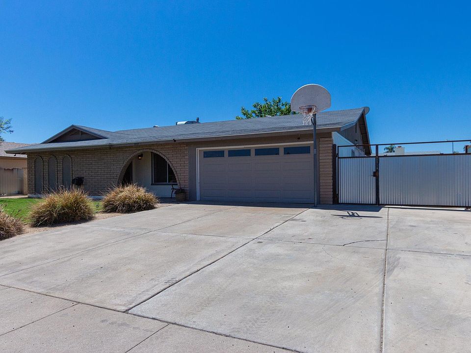 1st image of 3933 W Garden Dr