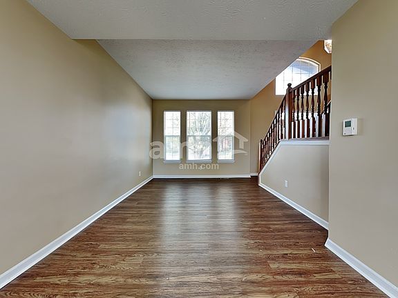3rd image of 1007 Statesman Dr