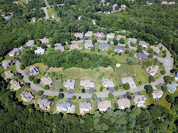 2nd image of 85 Weyland Cir