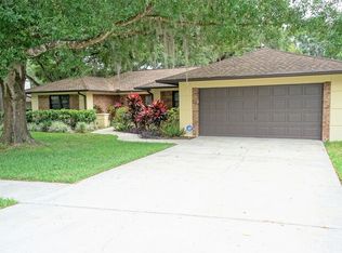 15903 Dover Cliffe Dr, Lutz, FL 33548