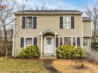 507 Middle Ln, Howell, NJ 07731