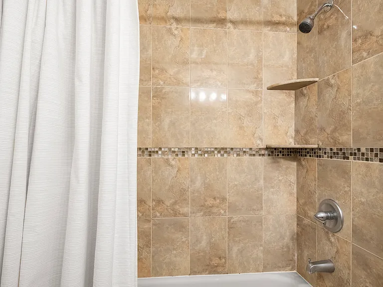 2046 Fitzwater St #2 — Photo 16