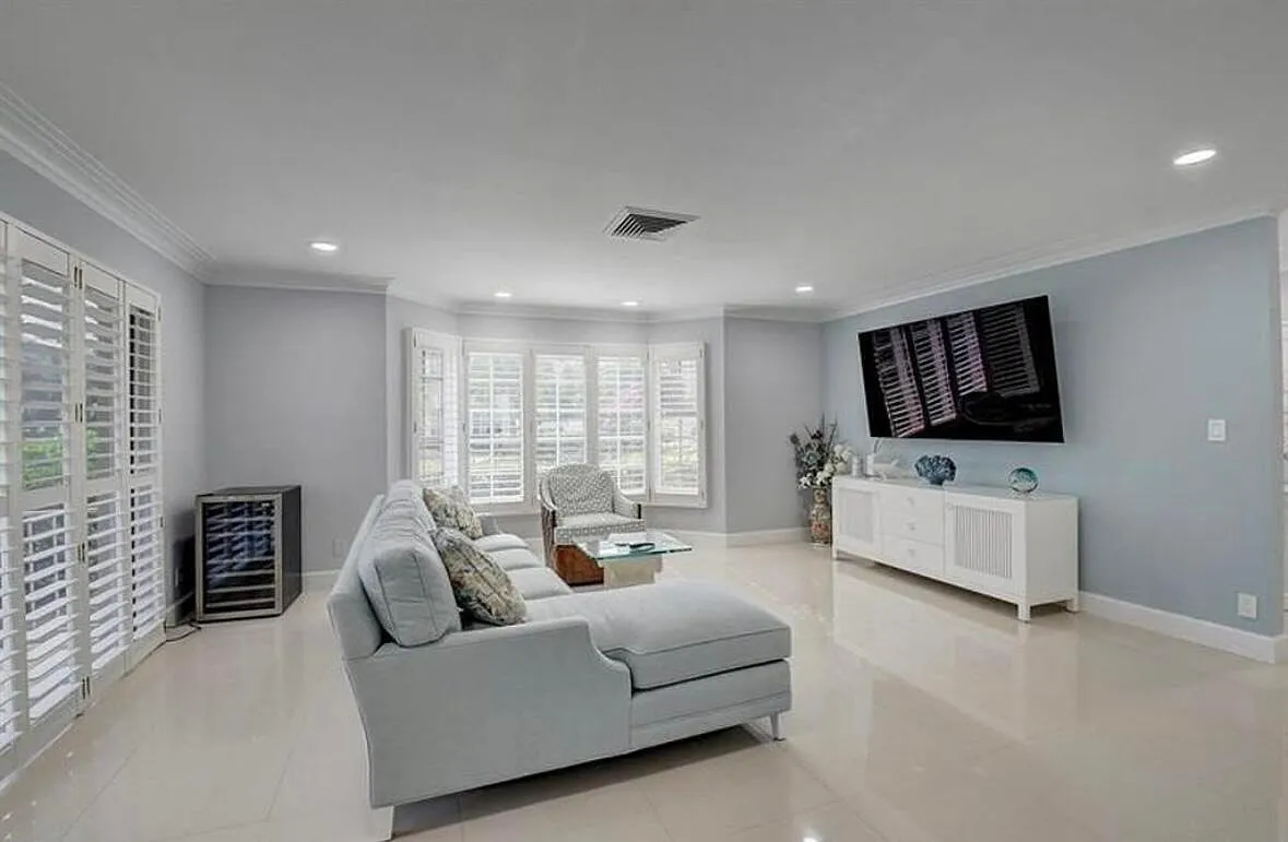 2 bed, 2.0 bath, 1559 sqft, $4,500 — Photo 4