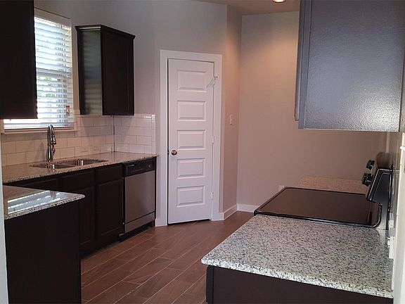 4th image of 7118 Faith Way #101