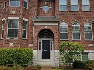 27W745 Hodges Way, Winfield, IL 60190