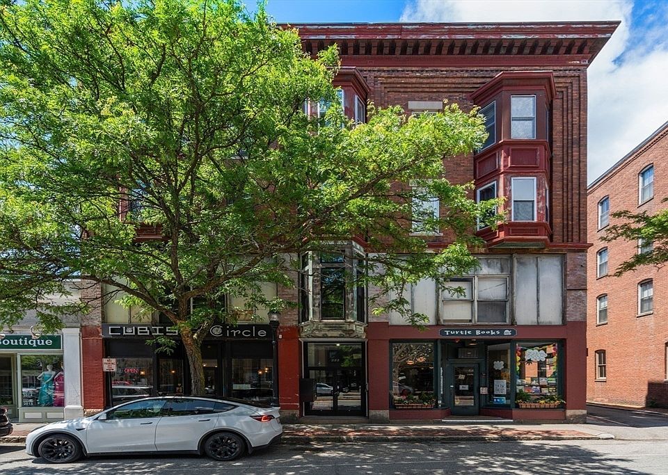 1st image of 220-224 Washington St #3
