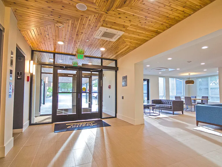 Spyglass Hill Apartments — Photo 15