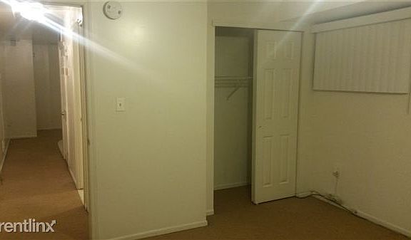 Spacious Bedroom W/ Closet & Ceiling fan
