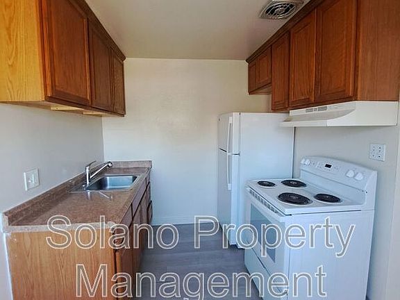 5th image of 207 Brown St APT 22