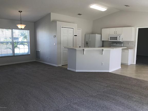 4th image of 280 Meehan Ave NW