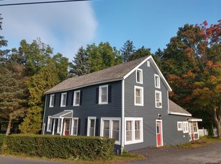 9 Fogarty Rd, Troy, NY 12182