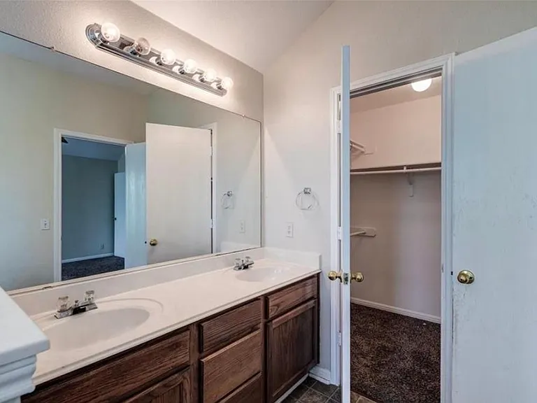 16712 Hamilton Point Cir — Photo 34