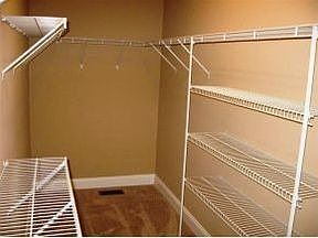2nd image of 1302 Glen Abbey Way