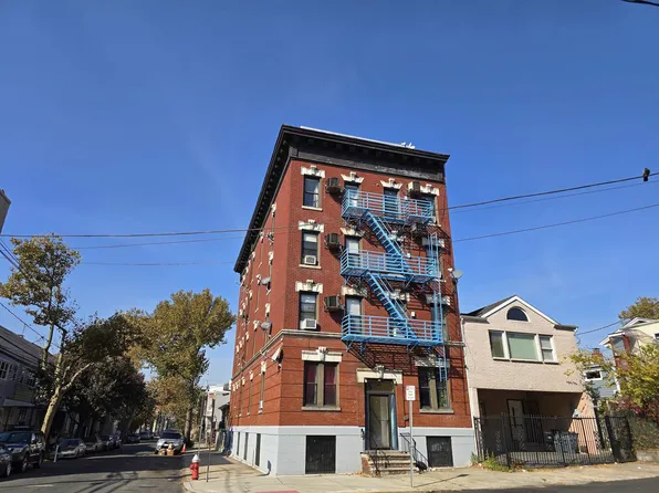 61 Concord Street image 1 of 39