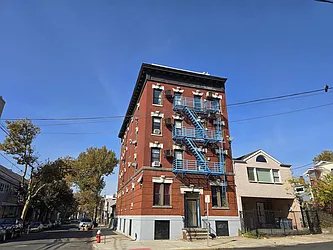 61 Concord Street
