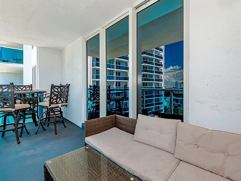 2301 Collins Ave #803 — Photo 4