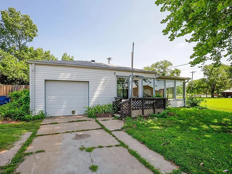 1420 E Cottonwood Ln — Photo 24